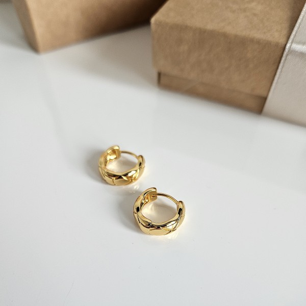 Auskarai rinkutės su tekstūra (TMAUS48)