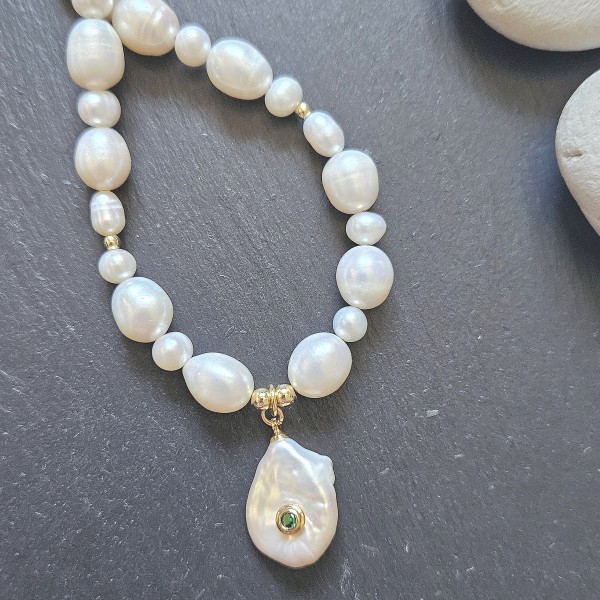 Perlų vėrinys (su gėlavandenio perlo pakabuku) (TMVER107)