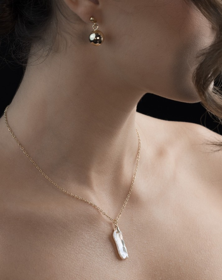 Grandinėlė  su Barokinio perlo pakabuku (TMGRA46)