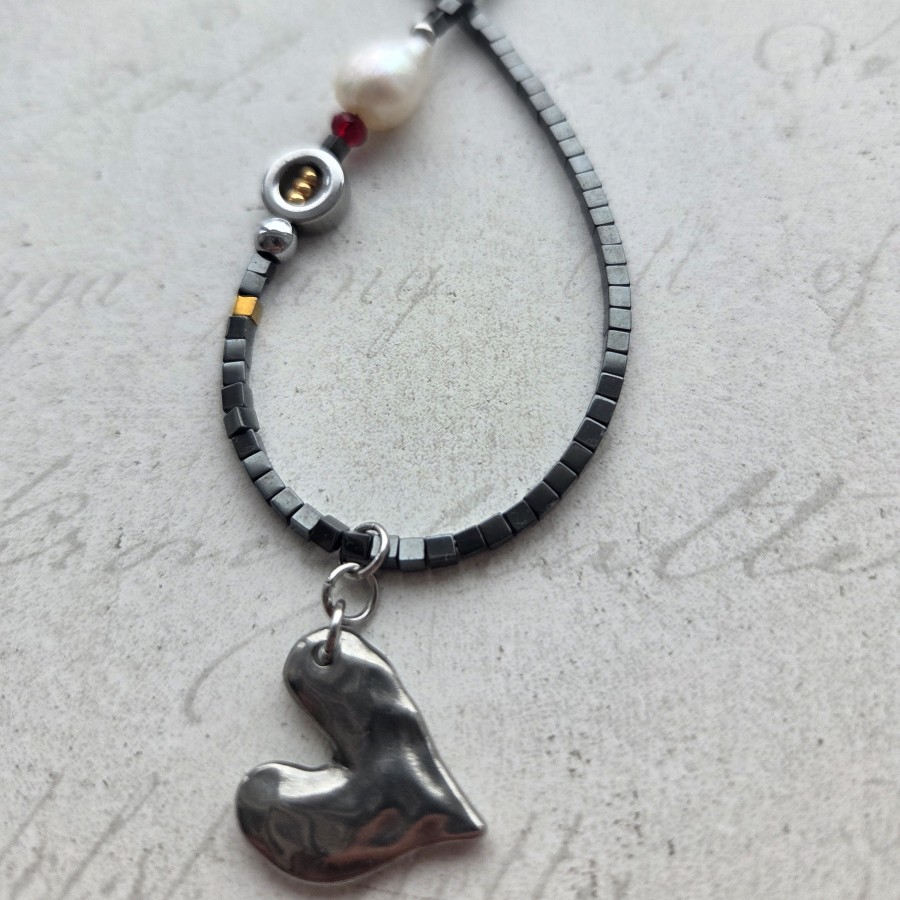 Hematito vėrinys su Širdelės pakabuku (TMVER54)