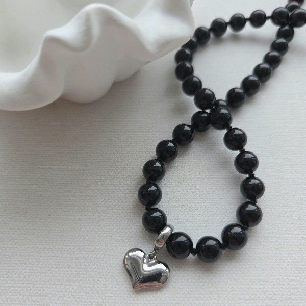 Onikso vėrinys su širdelės pakabuku (TMVER25)