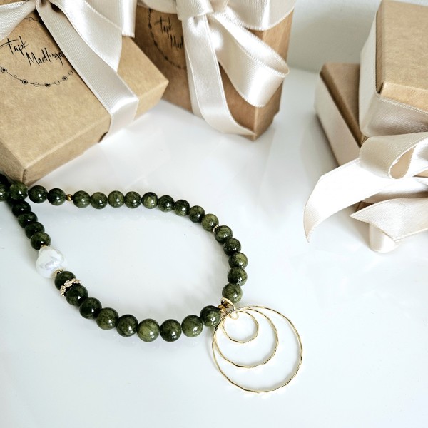 Žadeito Vėrinys su išskirtiniu pakabuku (TMVER10)